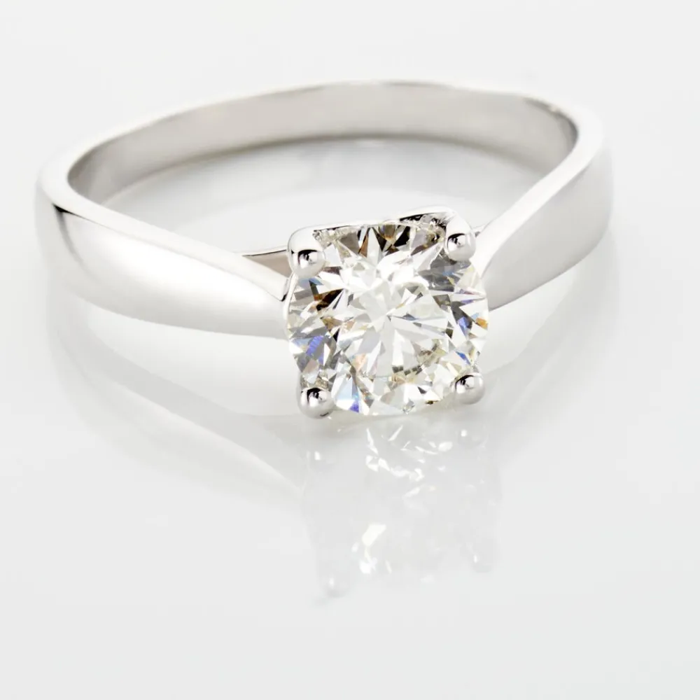 Bague Solitaire Vicoeuria Or Blanc Diamant Synthétique|Marc Orian New