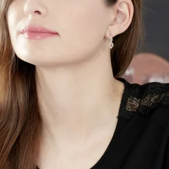 Boucles D'oreilles Pendantes Ondulations Or Bicolore Rubis Et Diamant