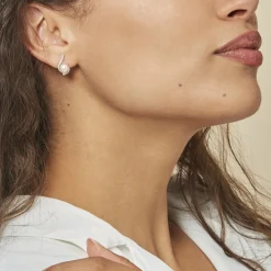 Boucles D'oreilles Puces Cassiopea Or Blanc Oxyde Et Perle De Culture|Marc Orian New