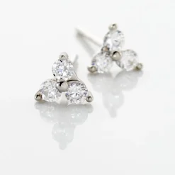 Boucles D'oreilles Puces Cassy Fleur Or Blanc Oxyde De Zirconium