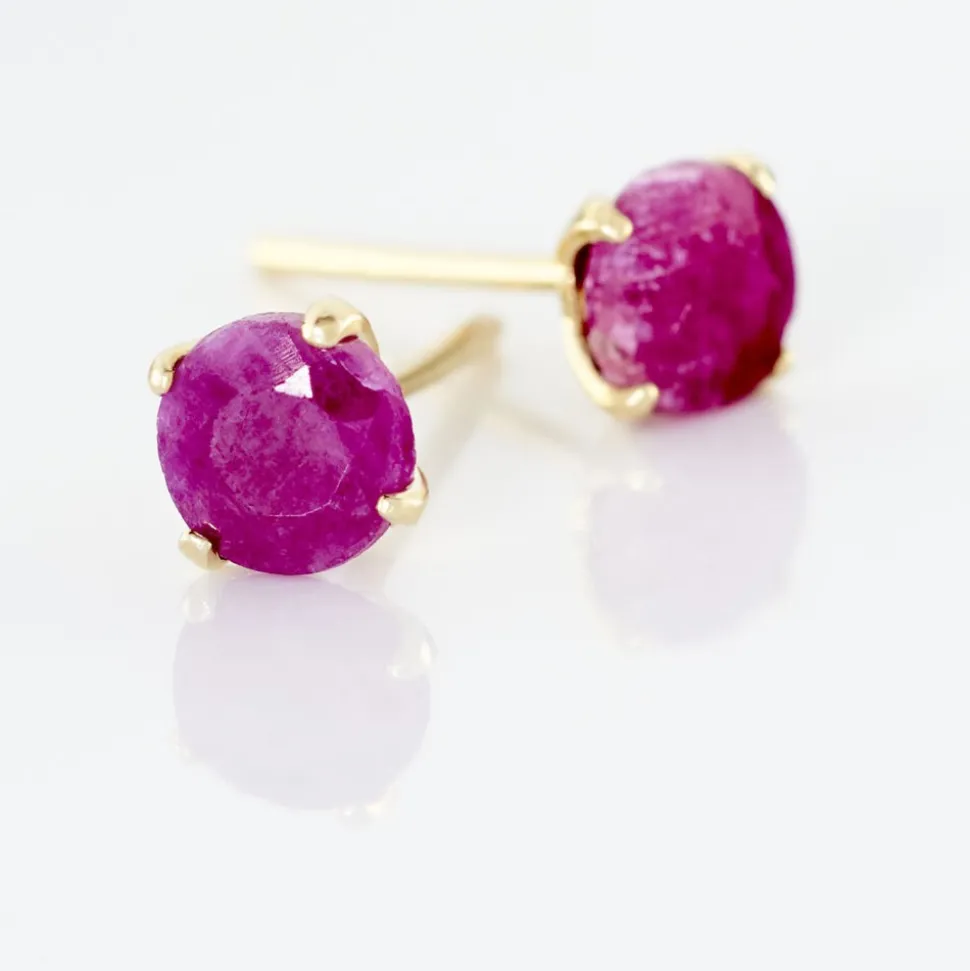 Boucles D'oreilles Puces Elea Serti Griffe Or Jaune Rubis