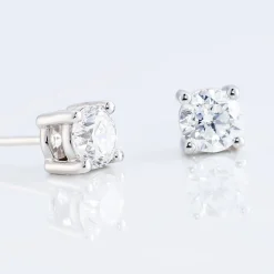 Boucles D'oreilles Puces 4 Griffes Or Blanc Diamant Synthetique|Marc Orian Sale