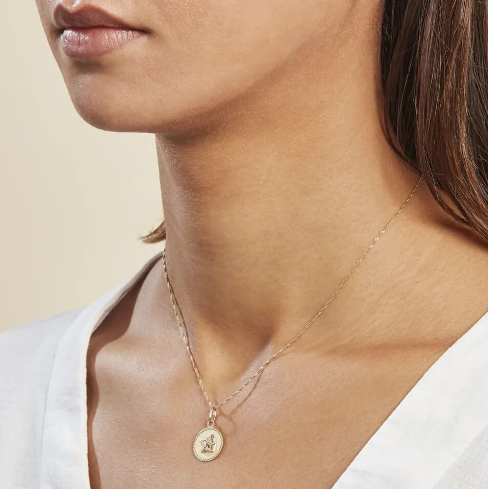 Pendentif Ange Rond Cisele Or Jaune